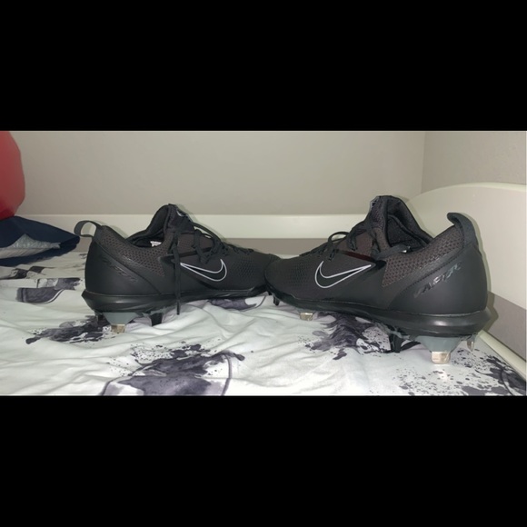 Nike half and half baseball cleats - Picture 1 of 3